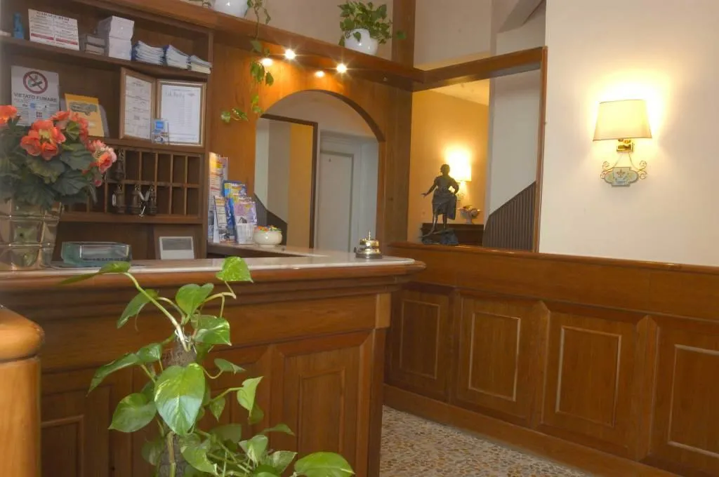 Lobby, Hotel Beatrice, Florence