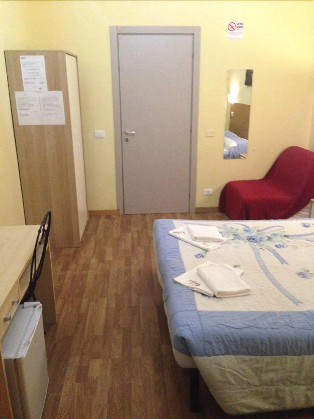 Room, Le Charme House 2, Naples