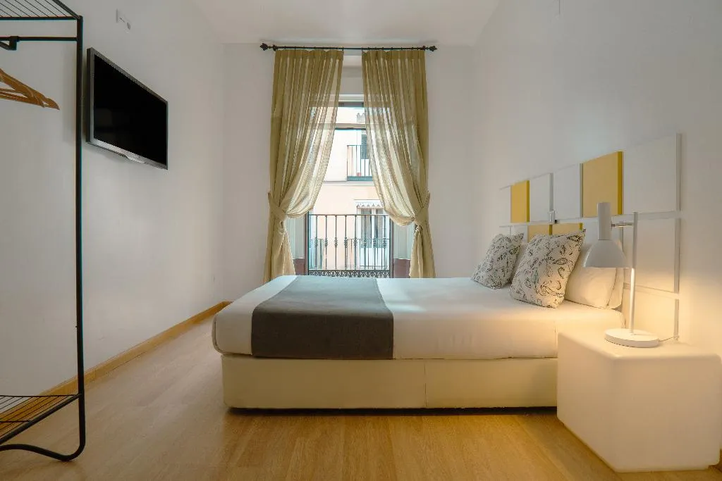 APARTMENT CAPACITY 3 TWO BEDROOMS Room, Smartr Chueca, Madrid