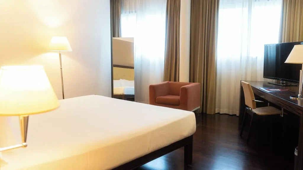 FAMILY ROOM THREE BEDS Room, Cruise, Milan