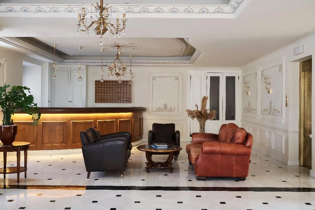 Lobby, Ippoliti, Kalamata