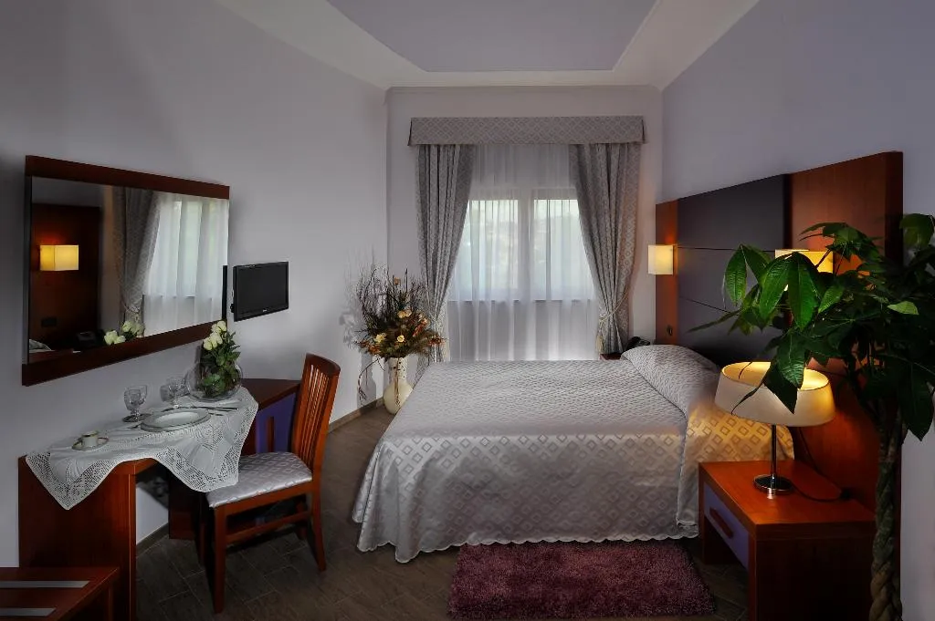 DOUBLE STANDARD Room, Hotel Roma Tiburtina, Rome
