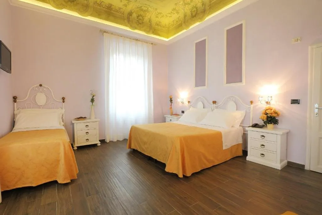 QUADRUPLE STANDARD Room, Ferrucci, Florence