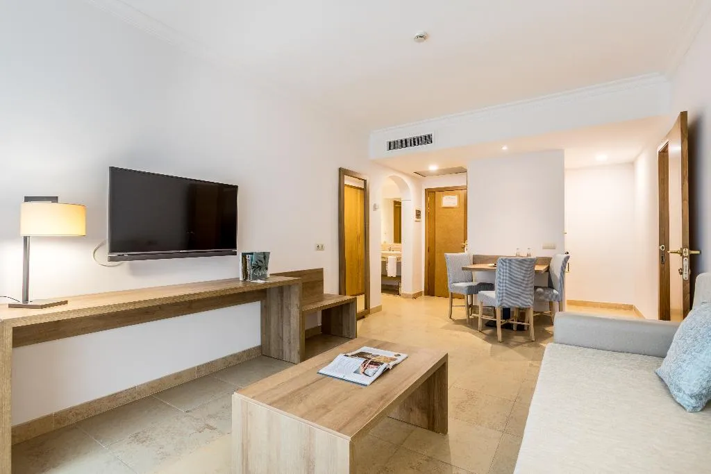APARTMENT TWO BEDROOMS Room, Zafiro Mallorca, Majorca