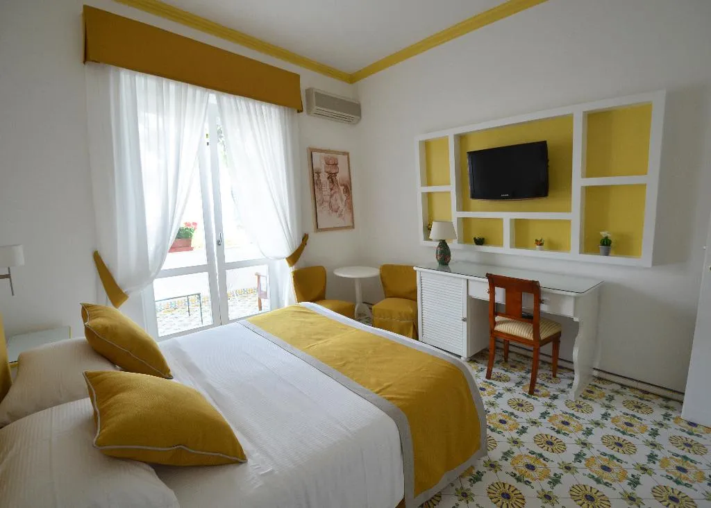 Double or Twin SUPERIOR Room, Gatto Bianco, Naples