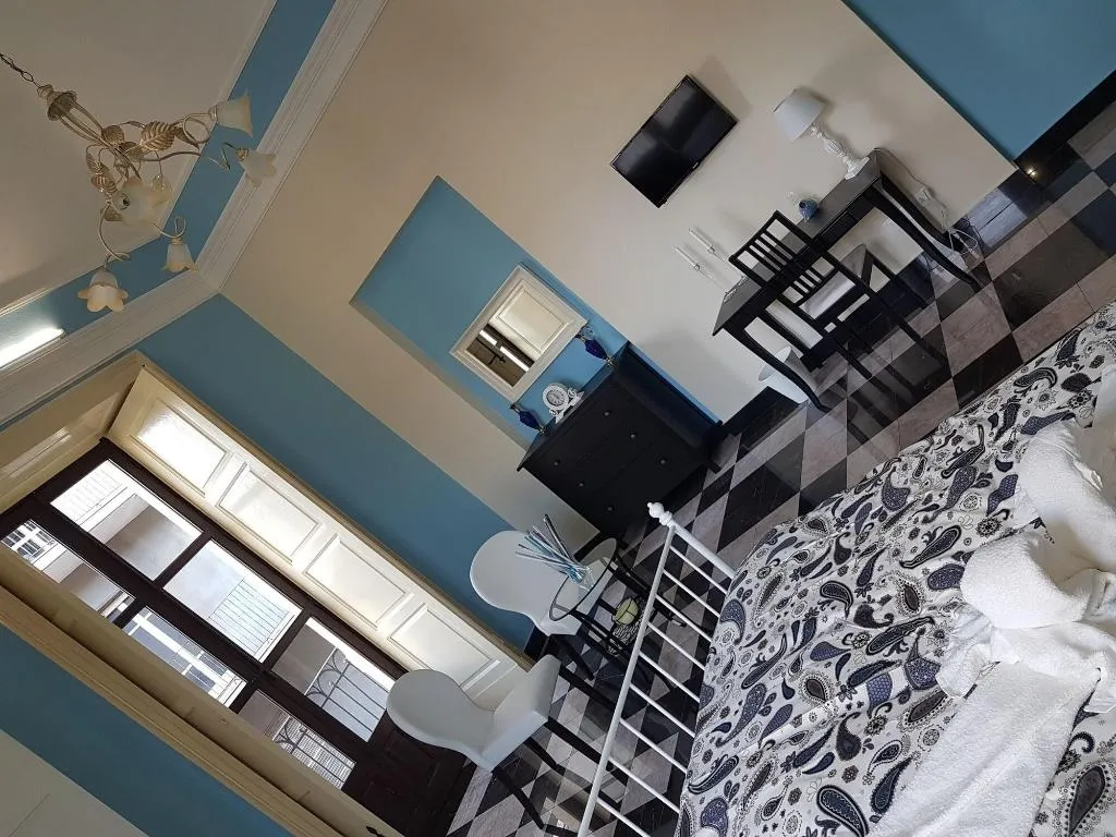 Room, Central Suites, Catania