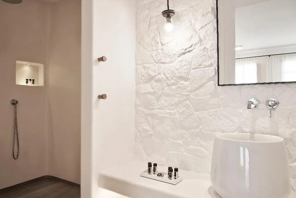 SUITE DELUXE WITH PRIVATE POOL Room, Radisson Blu Euphoria Resort, Mykonos