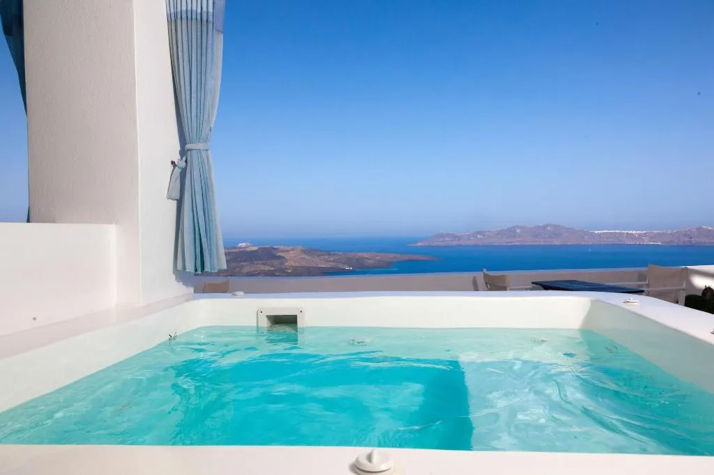 Room, Cabana 112 Cliff Suites, Santorini