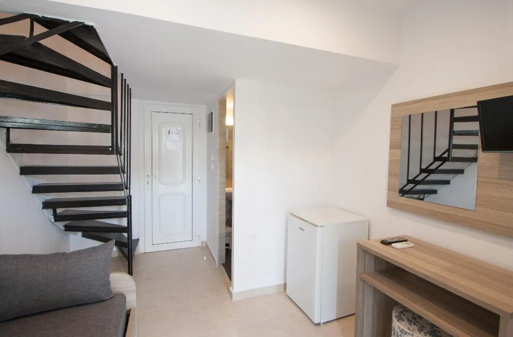 Room CAPACITY 5 Room, Pension Avocado, Skiathos