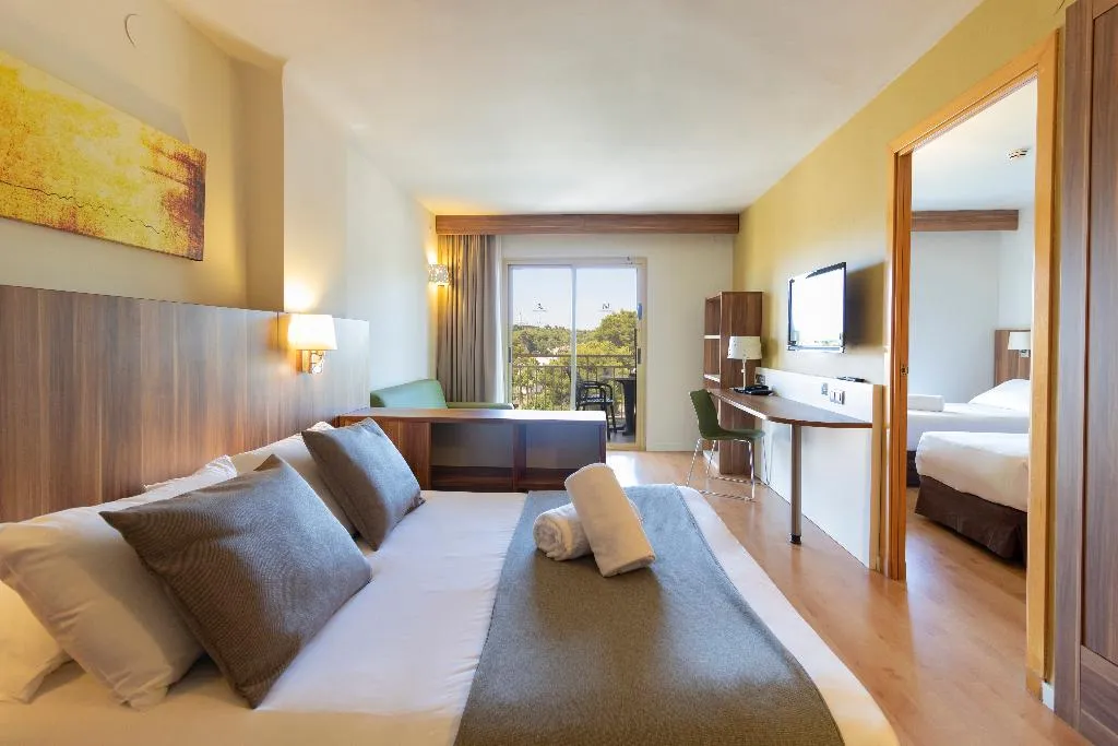 SUITE STANDARD Room, Golden Avenida Family Suites, Costa Dorada