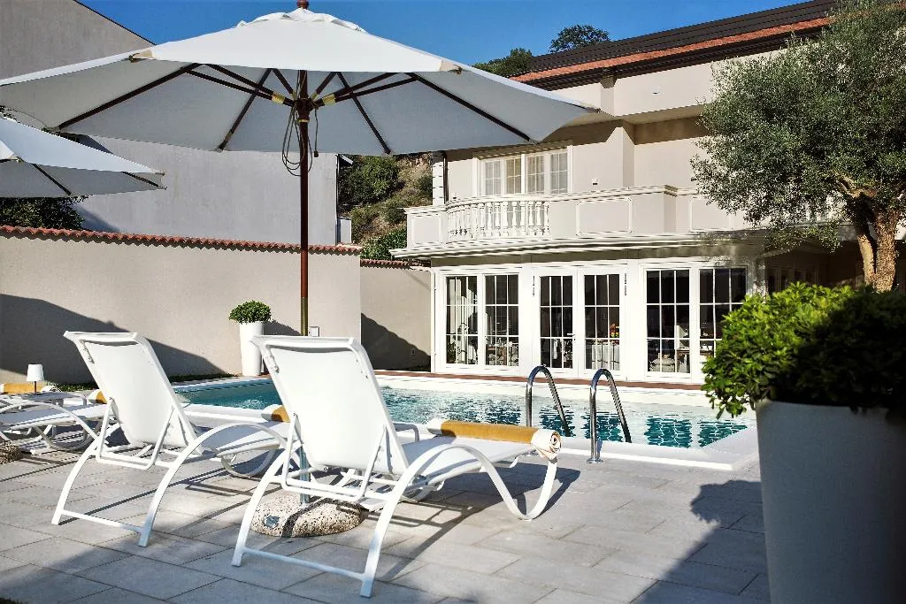 Pool, Lemon House, Taormina