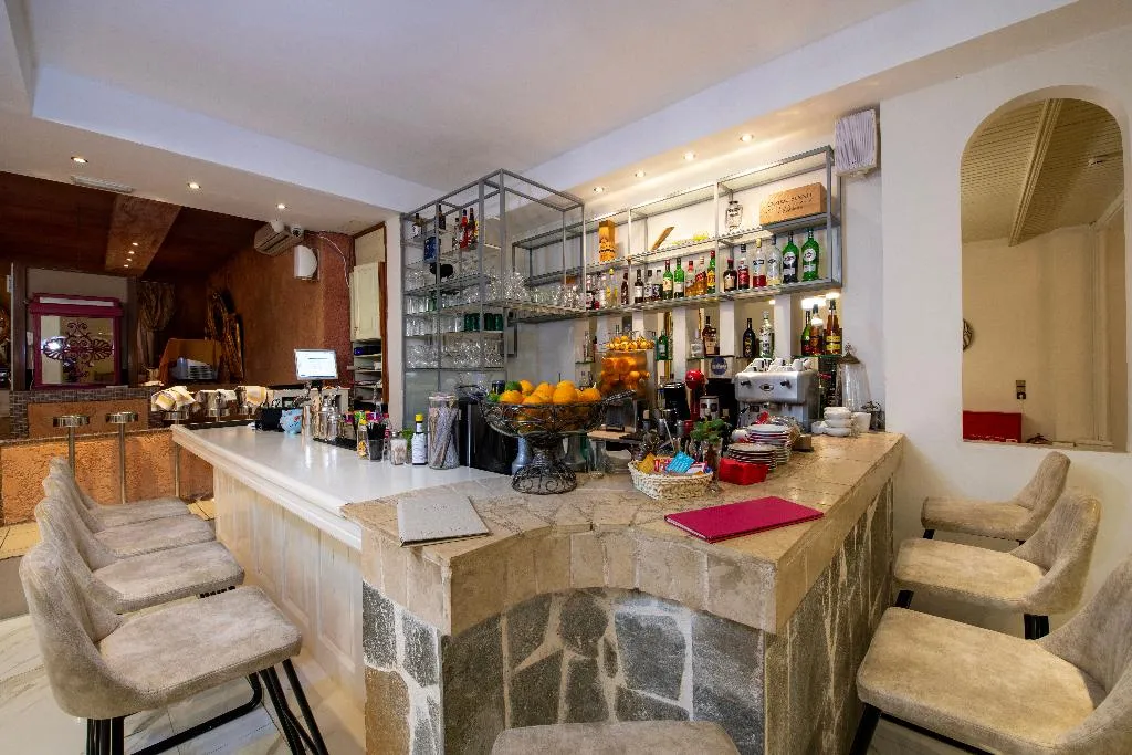 Bar, Orpheas Resort, Crete