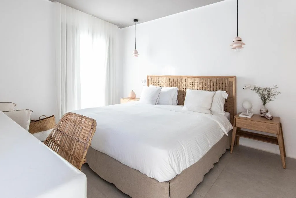 DOUBLE STANDARD Room, Adorno Suites Mykonos, Mykonos