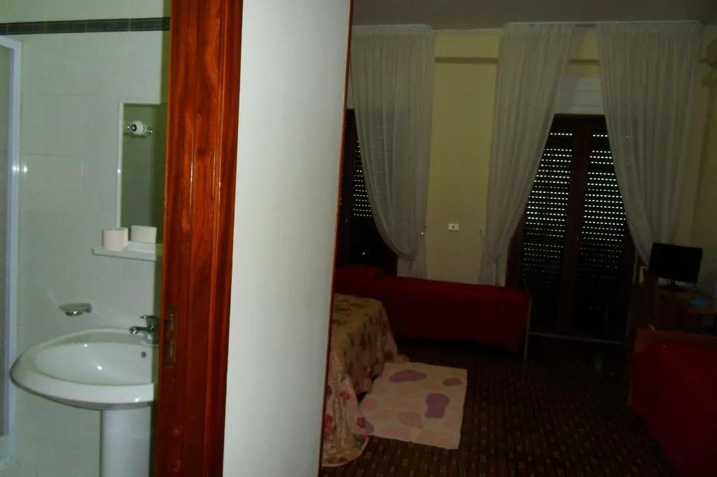 Room, Hotel Astoria Restaurant, Naples