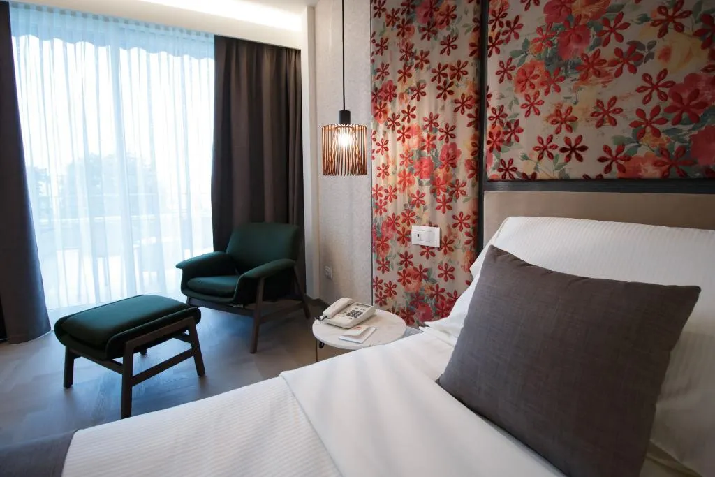 DOUBLE SUPERIOR LAKE VIEW Room, Olivi Hotel & Natural Spa, Milan