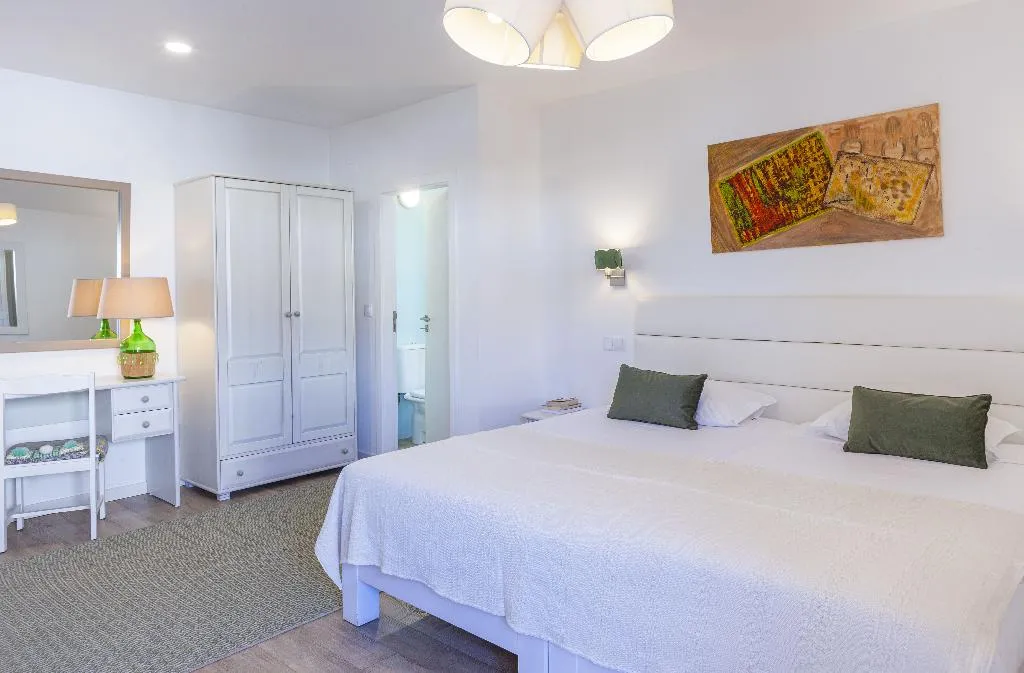 TRIPLE WITH BALCONY Room, Casa do Outeiro, Arts & Crafts Boutique Hotel, Porto