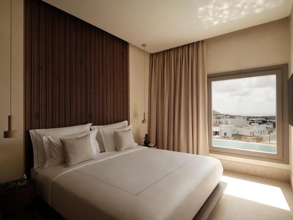 TRIPLE DELUXE ONE BEDROOM Room, Enarma Suites & Spa Wellness Retreat, Santorini