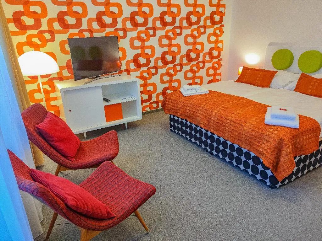 DOUBLE STANDARD Room, LH Vintage Design Hotel Sax, Prague