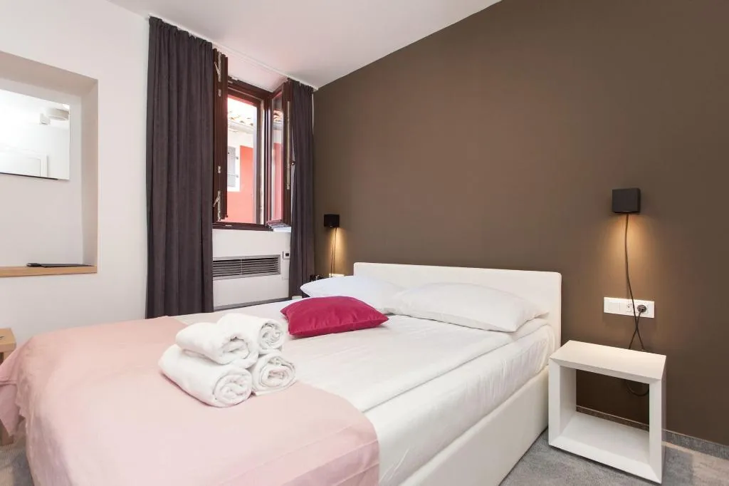 Room, Villa Castrum, Istria