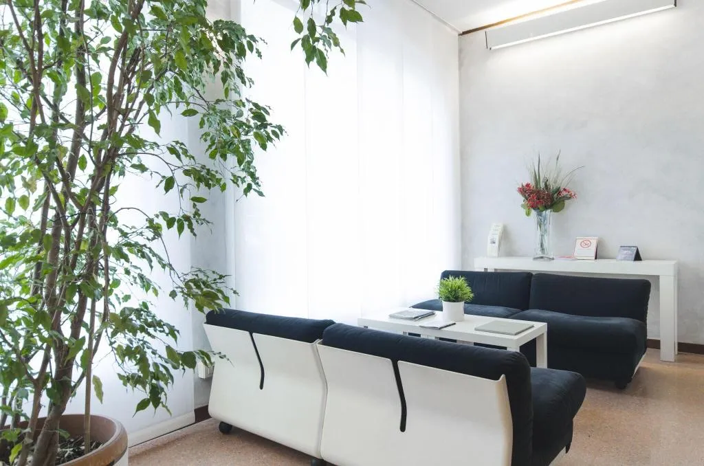Lobby, Molise 2, Milan