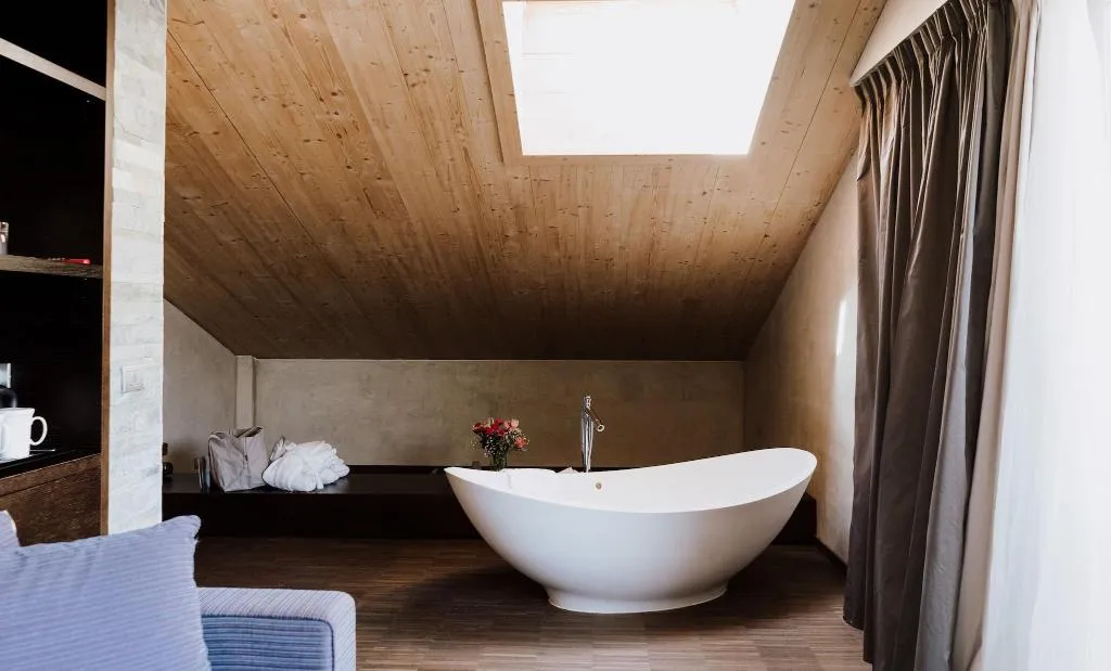 Room, Lac Salin Spa & Mountain Resort, Milan