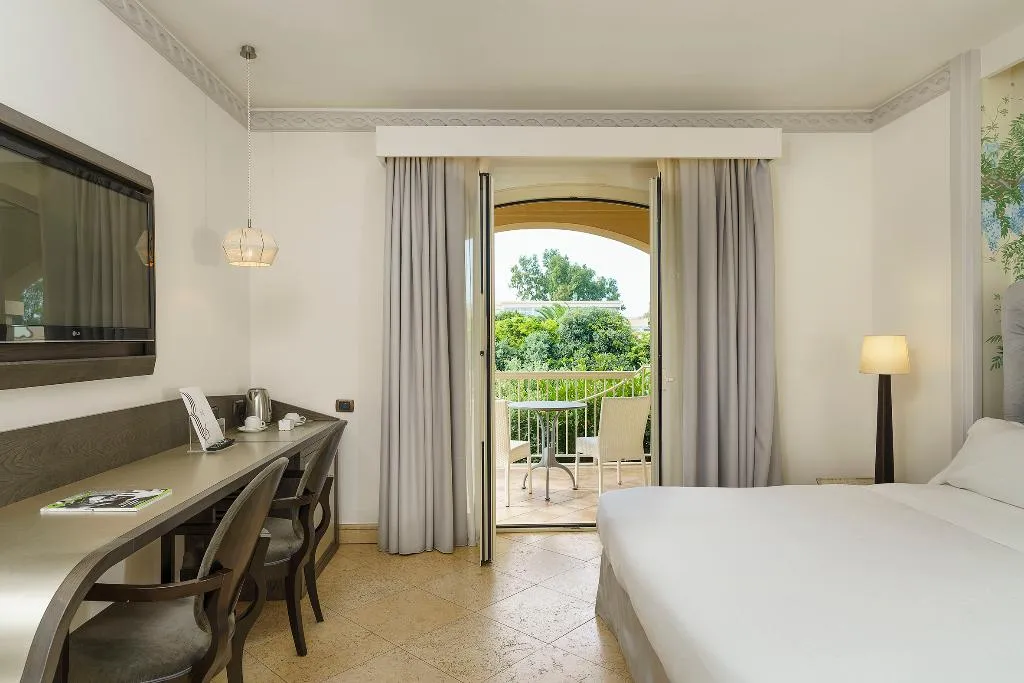 Double or Twin DELUXE Room, Romano Palace, Catania