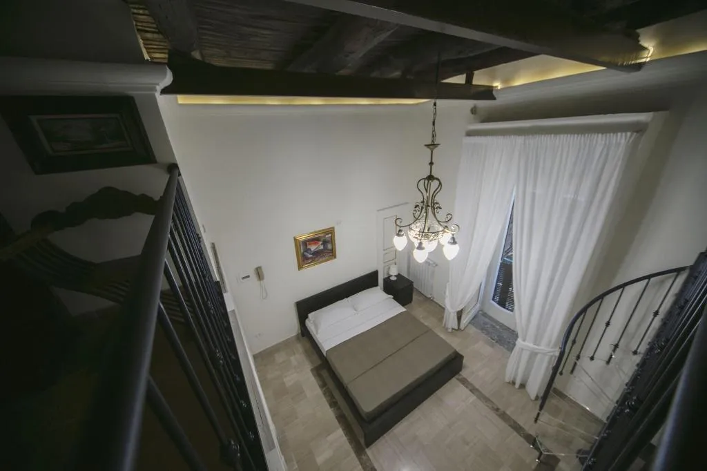 Room, Area Angioina Suites, Naples