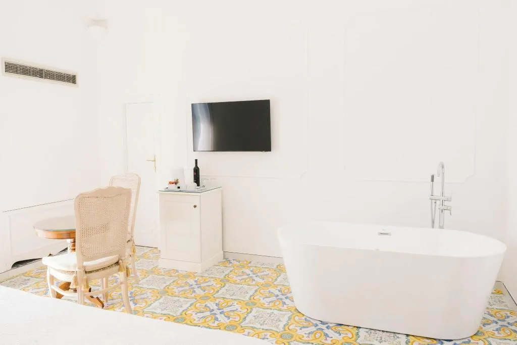 TRIPLE DELUXE Room, Villa Principe Giovanni, Naples