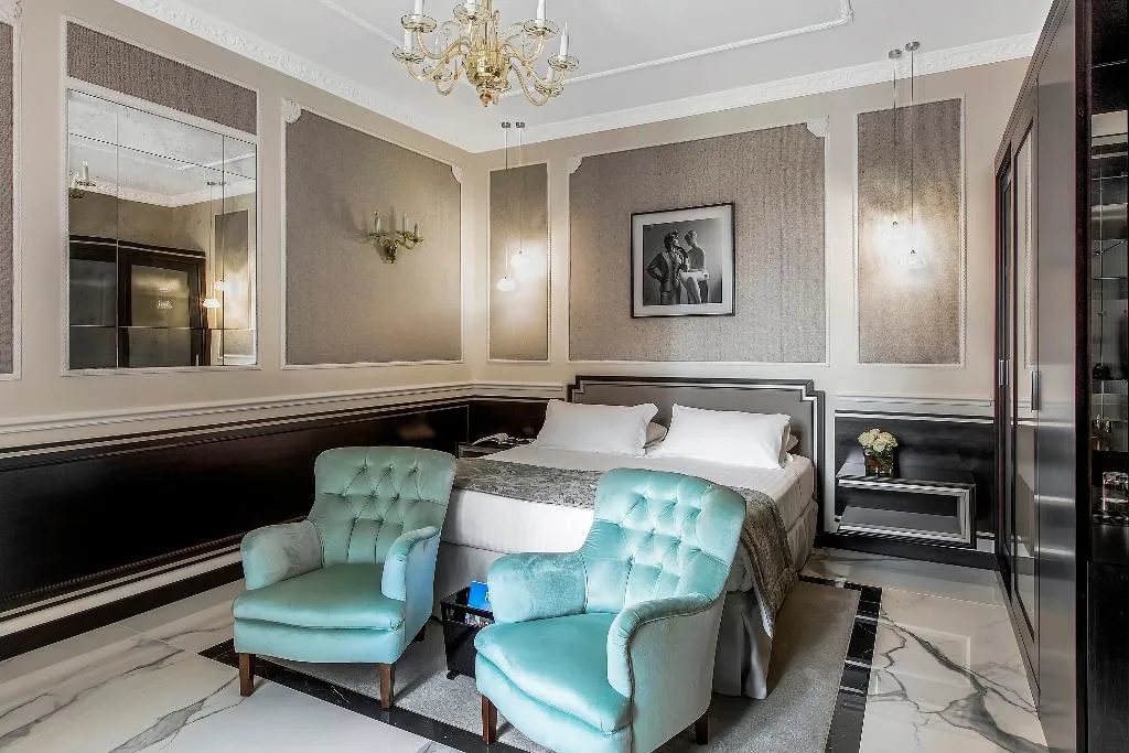 Room GRAND Room, Baglioni Hotel Regina, Rome