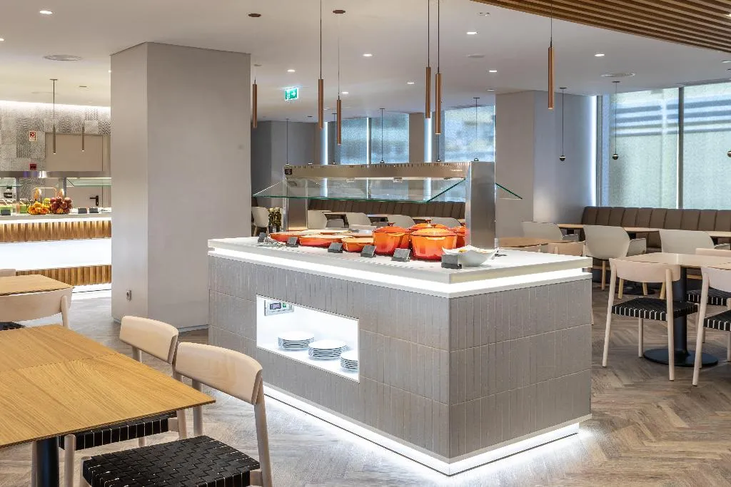 Restaurant, Holiday Inn Lisboa, Lisbon