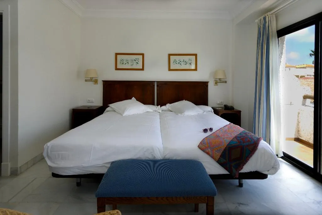 JUNIOR SUITE CAPACITY 4 Room, Playa de la Luz, Costa De La Luz
