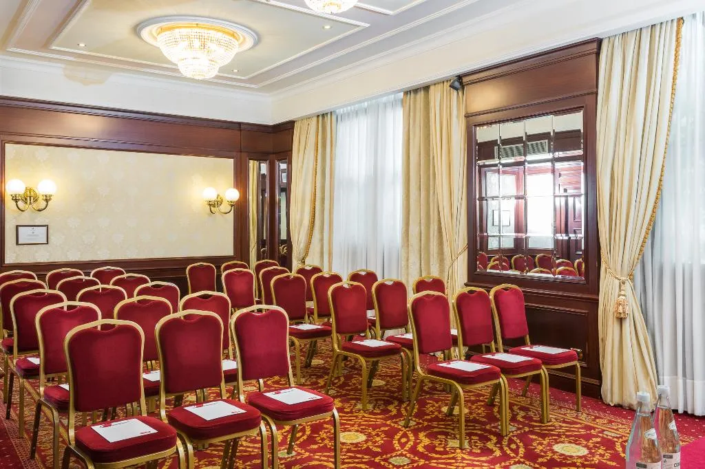 Conferences, Leonardo Hotel Milan City Center, Milan
