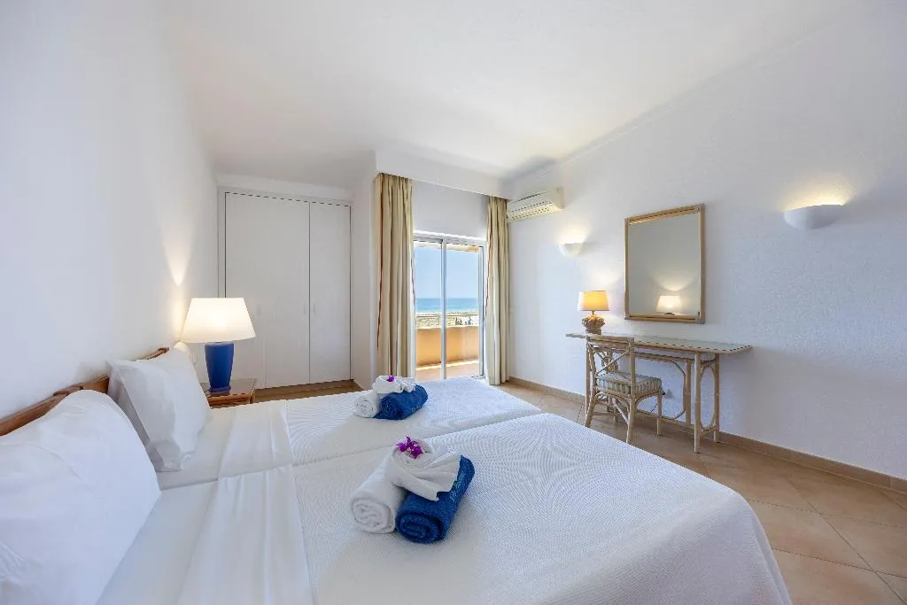 APARTMENT PENTHOUSE Room, Vila Palmeira, Algarve