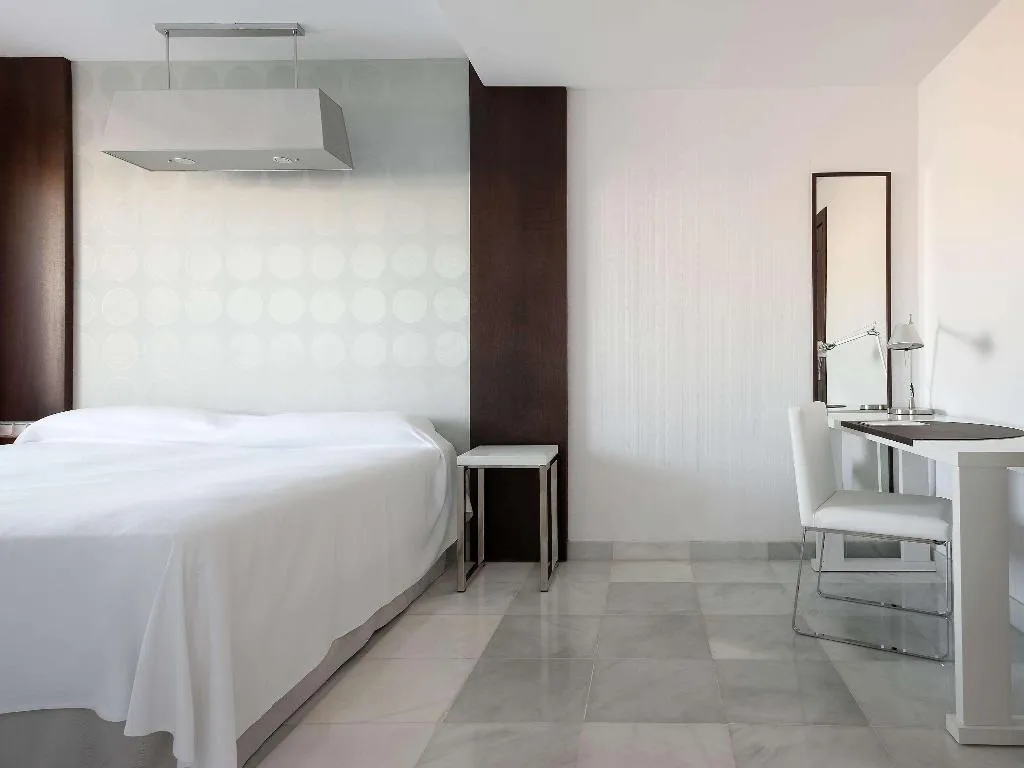 DOUBLE QUEEN SIZE BED Room, Suittes Hotel, Costa De La Luz