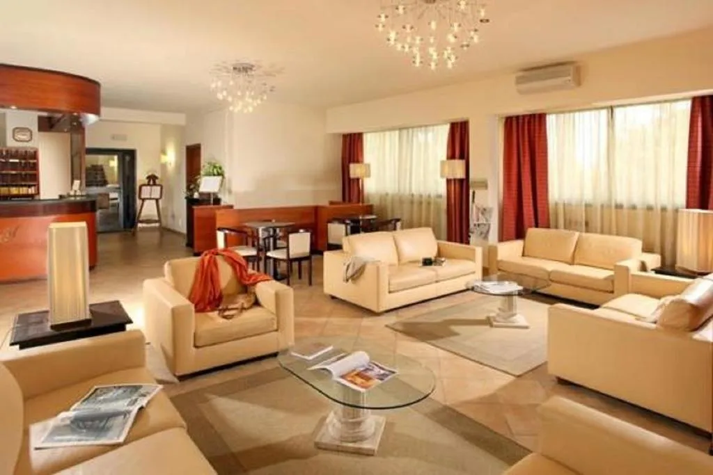 Lobby, Cassia, Rome
