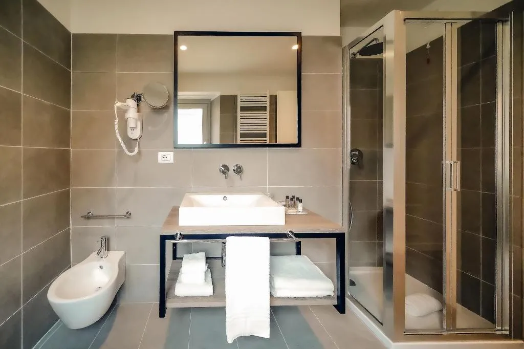 Room, Bergamo Inn 15, Milan
