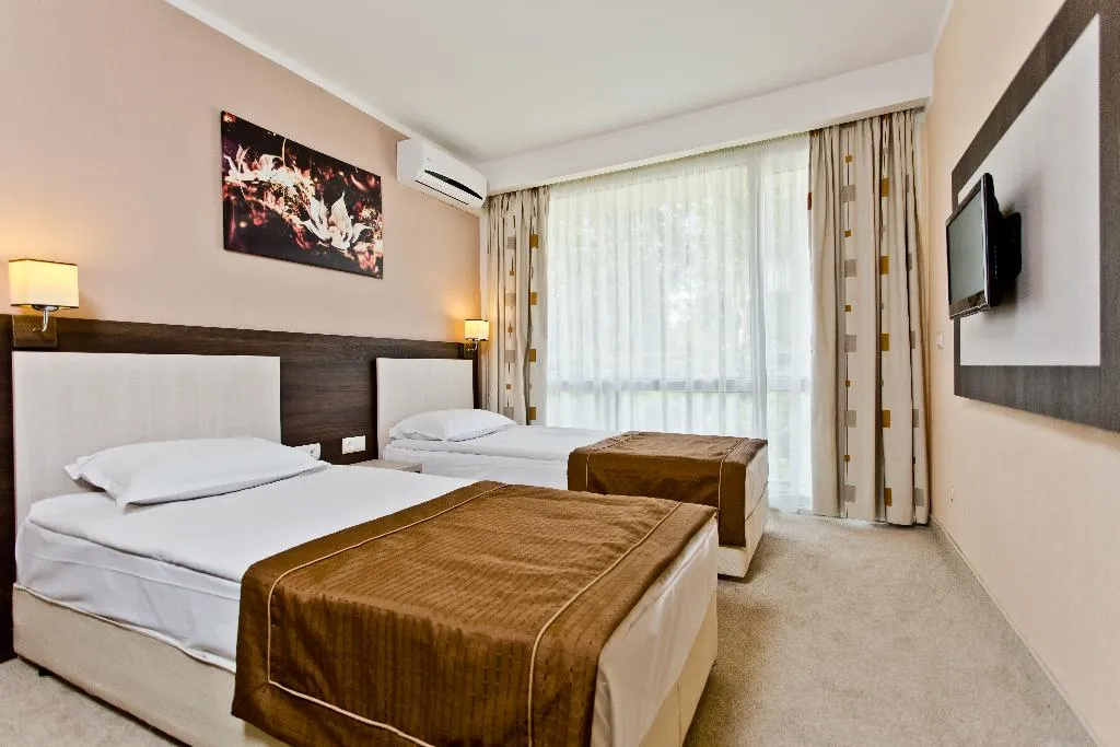 SUITE CAPACITY 4 Room, DIT Evrika Beach Club Hotel, Bourgas