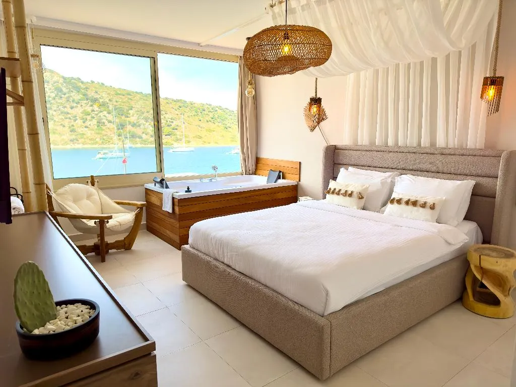 DOUBLE SUPERIOR SEA FRONT Room, Liman Hotel Gümüslük, Bodrum