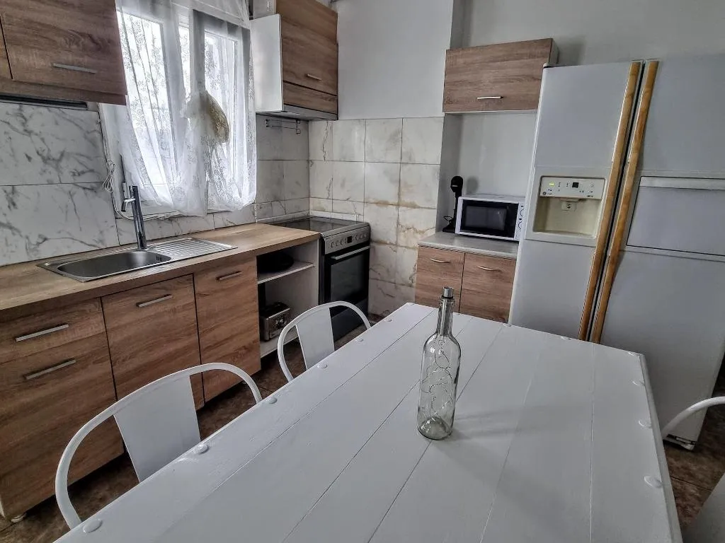 Room, Pleasure Beachside Studios, Santorini