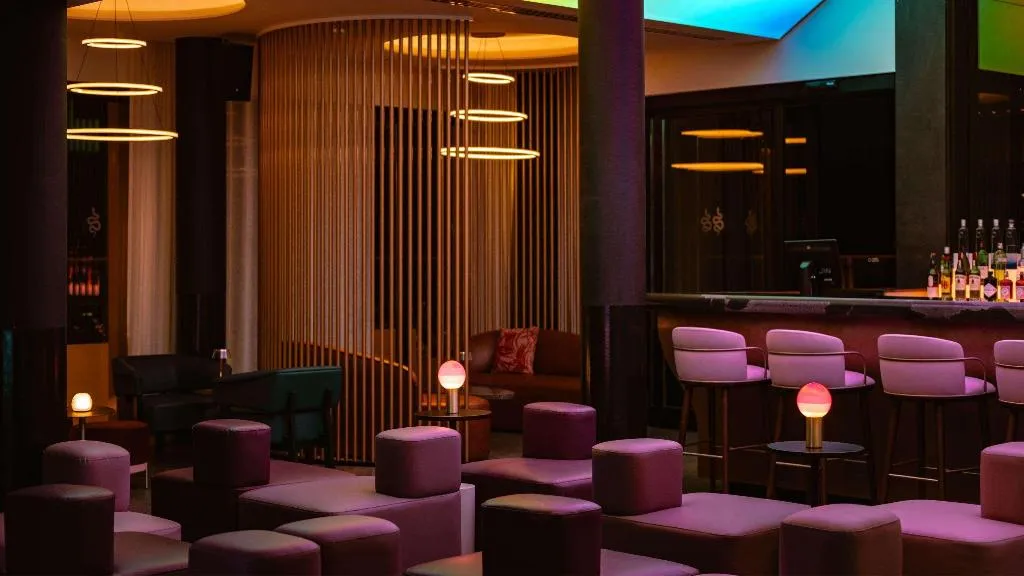 Bar, Ax Odycy, Malta