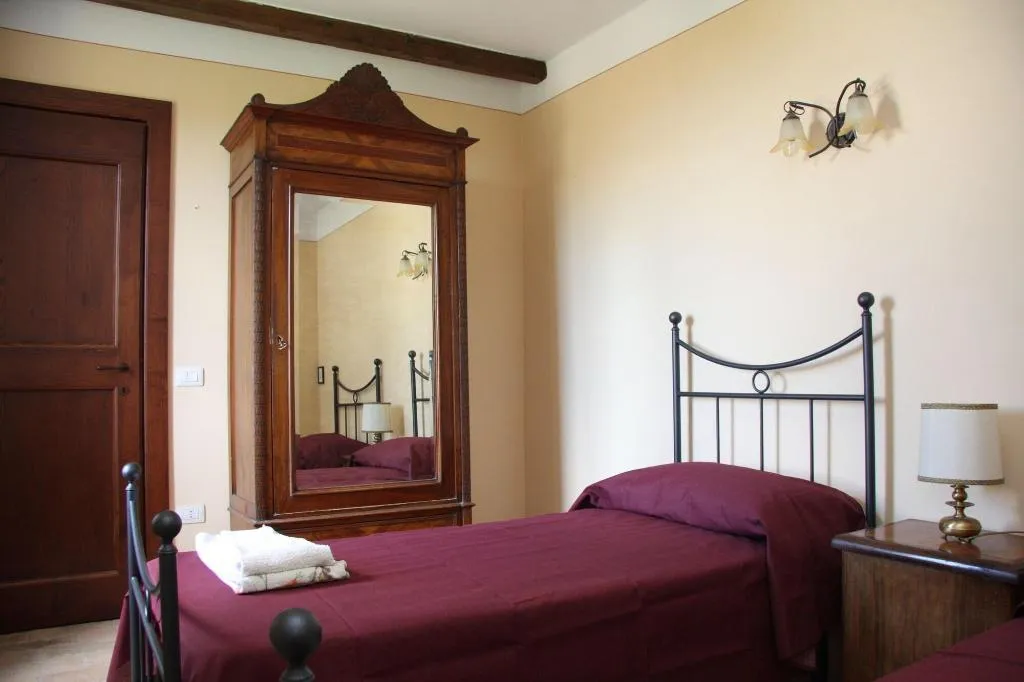 Room, Villa Del Cardinale, Perugia