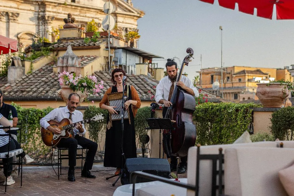 Sports and Entertainment, 9 Hotel Cesari, Rome