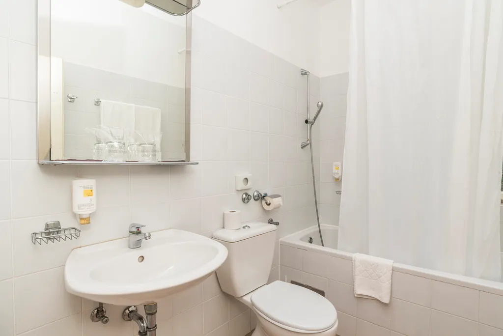 APARTMENT CAPACITY 5 Room, Apartments Polynesia Plava Laguna, Istria