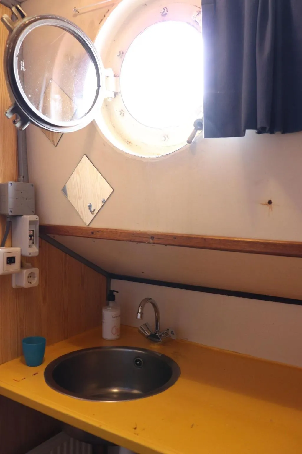 Room, Intersail Hostel Amsterdam, Amsterdam