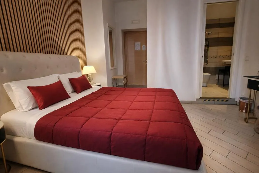 DOUBLE SINGLE USE STANDARD Room, Rome Central Rooms, Naples