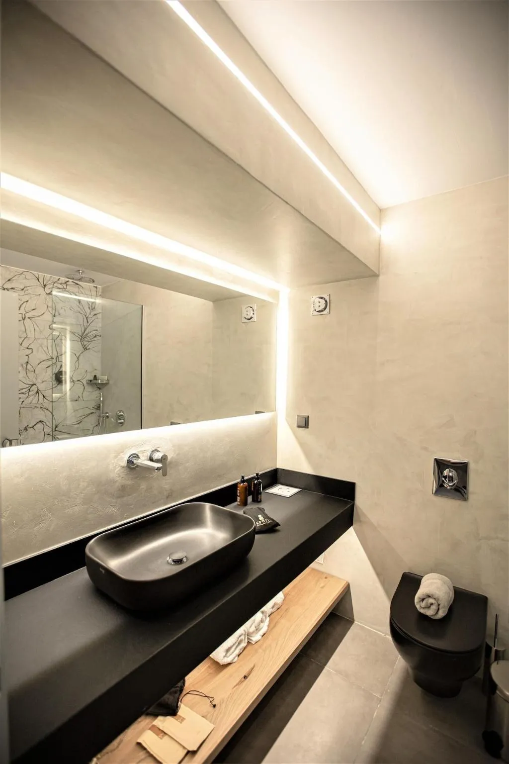 Room, Akrotiri Olympus Luxury Suites, Thessaloniki