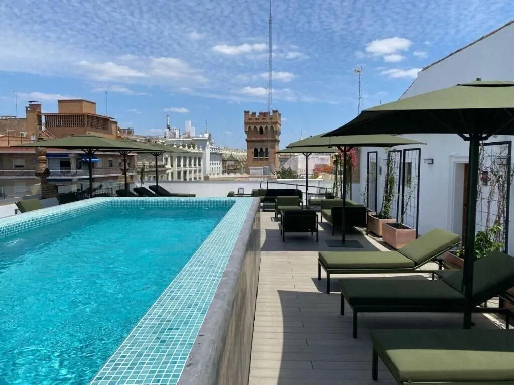 Room, Aquitania Home Suites, Seville