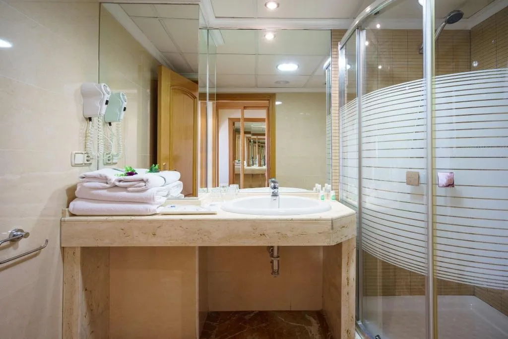 DOUBLE PARTIAL SEA VIEW Room, Isabel, Costa Del Sol