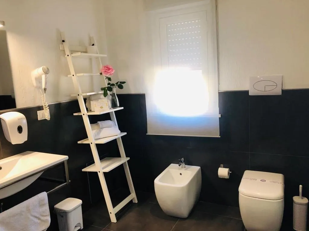 Room, Antichi Colori, Palermo