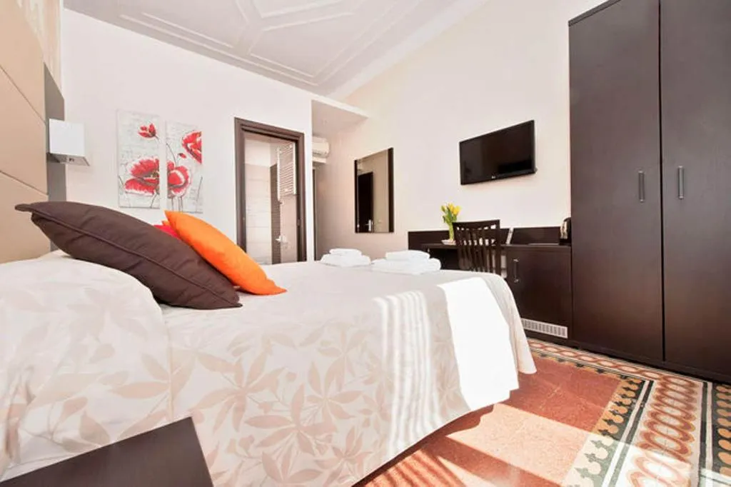 Room, Laterani Suite, Naples